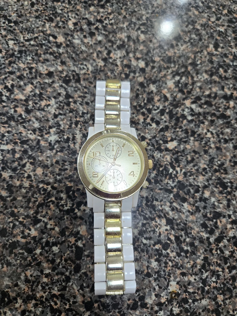 Gold and White Women's Fashion Watch - Elegant Two-Tone Bracelet